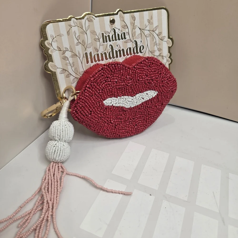 ❤️▪️Made In India ▪️Handmade Beaded Lip-Shaped Beaded Coin Pouch Red/ White
